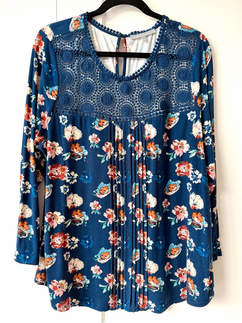 Daniel Rainn Darrel crochet yoke knit top
